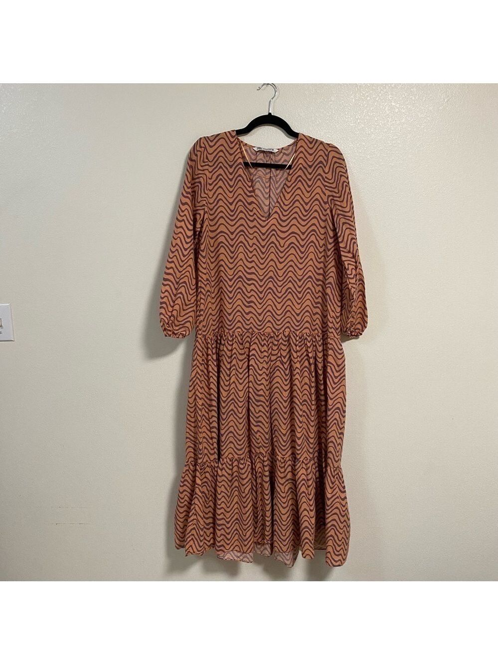 Zara Ruffled Puff Sleeve MIDI The Giny Dress Abstract wavy Print Size XS